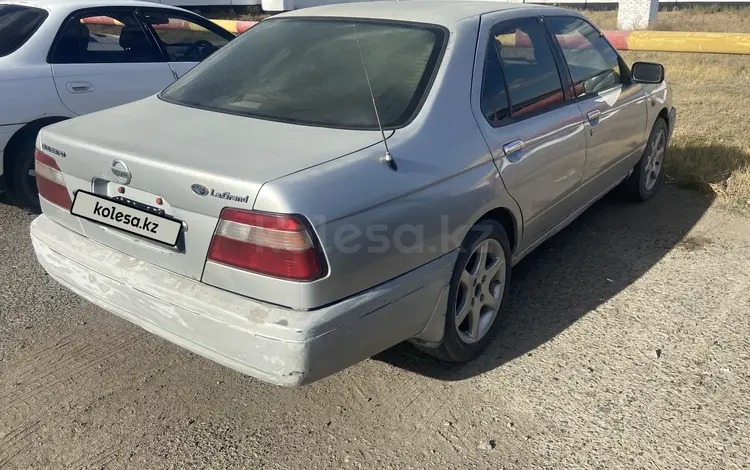 Nissan Bluebird 1998 годаүшін1 350 000 тг. в Аягоз