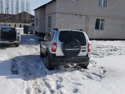 Chevrolet Niva 2010 года за 2 000 000 тг. в Актобе – фото 4