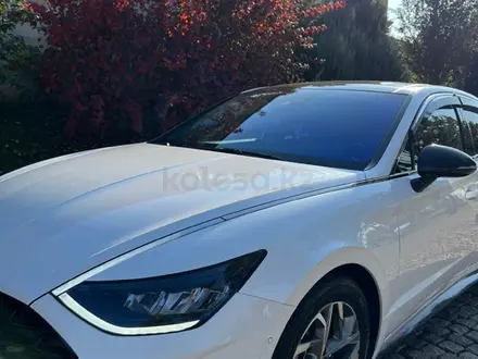 Hyundai Sonata 2021 года за 11 500 000 тг. в Шымкент – фото 8