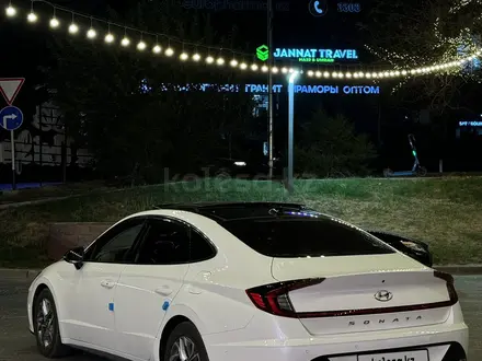 Hyundai Sonata 2021 года за 11 500 000 тг. в Шымкент – фото 2