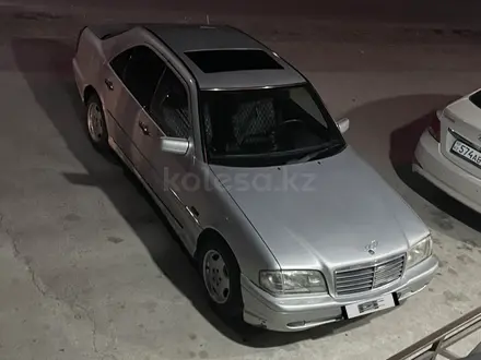 Mercedes-Benz C 220 1994 года за 1 750 000 тг. в Шымкент