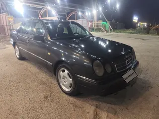 Mercedes-Benz E 280