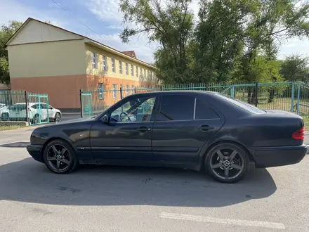 Mercedes-Benz E 240 1999 года за 3 300 000 тг. в Алматы – фото 5