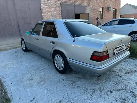 Mercedes-Benz E 280 1995 года за 2 600 000 тг. в Кызылорда – фото 6