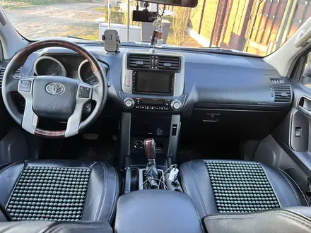 Toyota Land Cruiser Prado 2013 года за 13 000 000 тг. в Актобе – фото 10