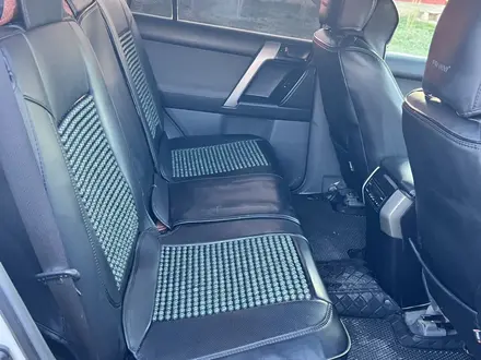 Toyota Land Cruiser Prado 2013 года за 13 000 000 тг. в Актобе – фото 11