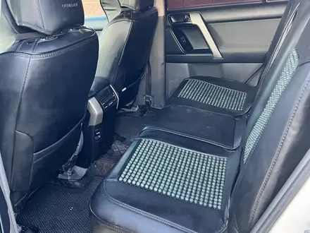 Toyota Land Cruiser Prado 2013 года за 13 000 000 тг. в Актобе – фото 12