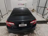 Toyota Camry 2014 годаfor6 500 000 тг. в Актобе – фото 4