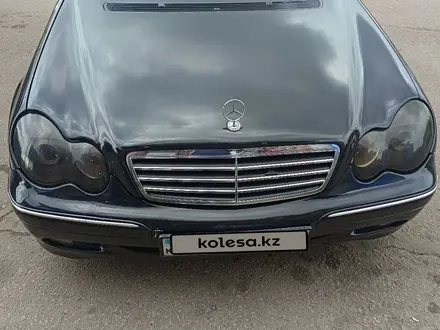 Mercedes-Benz C 320 2001 года за 3 200 000 тг. в Астана