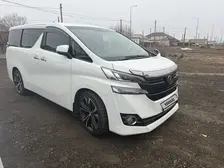 Toyota Vellfire, 2017