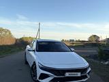 Hyundai Elantra 2024 года за 9 299 999 тг. в Уральск – фото 2