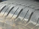 Шины Triangle 215/65R16 с дисками за 200 000 тг. в Атырау – фото 3