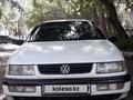 Volkswagen Passat 1993 годаүшін2 200 000 тг. в Темиртау