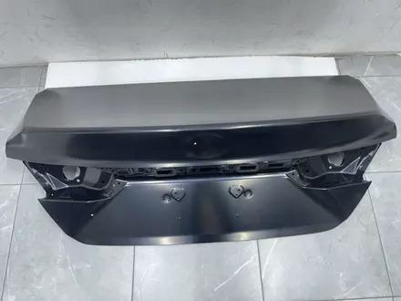Крышка багажника Toyota Camry 80 NEW ORIGINAL за 255 000 тг. в Алматы – фото 6