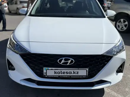 Hyundai Accent 2020 года за 8 150 000 тг. в Тараз – фото 3