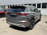 Mitsubishi Outlander 2023 года за 17 200 000 тг. в Алматы – фото 2