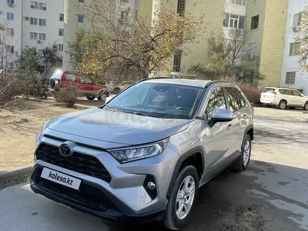 Toyota RAV4 2021 года за 16 450 000 тг. в Актау – фото 4