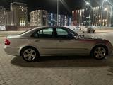 Mercedes-Benz E 320 2002 года за 4 200 000 тг. в Актау – фото 3