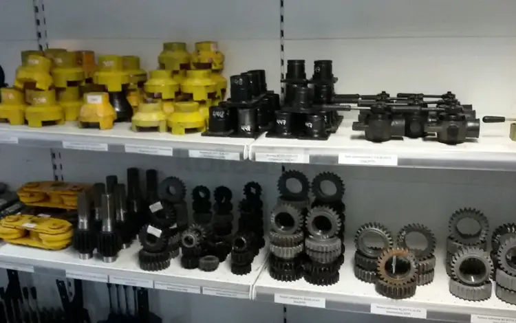 Запчасти на Автокран цилиндры моторы, гидронасосы, трос, паук, вал, ось в Актобе