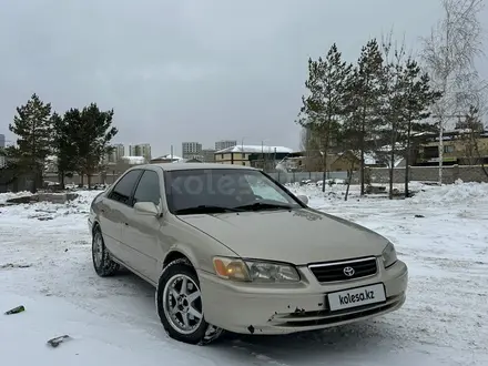 Toyota Camry 2000 года за 3 500 000 тг. в Астана – фото 5