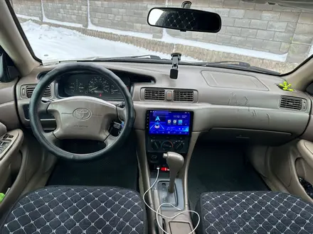 Toyota Camry 2000 года за 3 500 000 тг. в Астана – фото 6