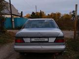Mercedes-Benz E 200 1993 годаүшін1 000 000 тг. в Усть-Каменогорск – фото 3