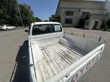 Toyota Hilux 2001 года за 3 300 000 тг. в Алматы – фото 5