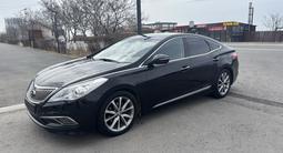 Hyundai Grandeur 2015 года за 4 900 000 тг. в Актау