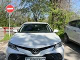 Toyota Camry 2019 года за 13 200 000 тг. в Алматы – фото 3