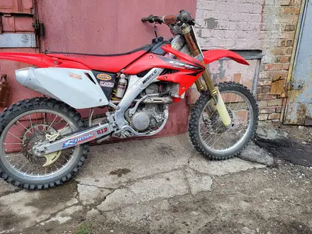 Honda  CRF 250R 2006 года за 1 700 000 тг. в Усть-Каменогорск – фото 2