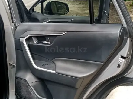 Toyota RAV4 2019 года за 12 850 000 тг. в Актобе – фото 7