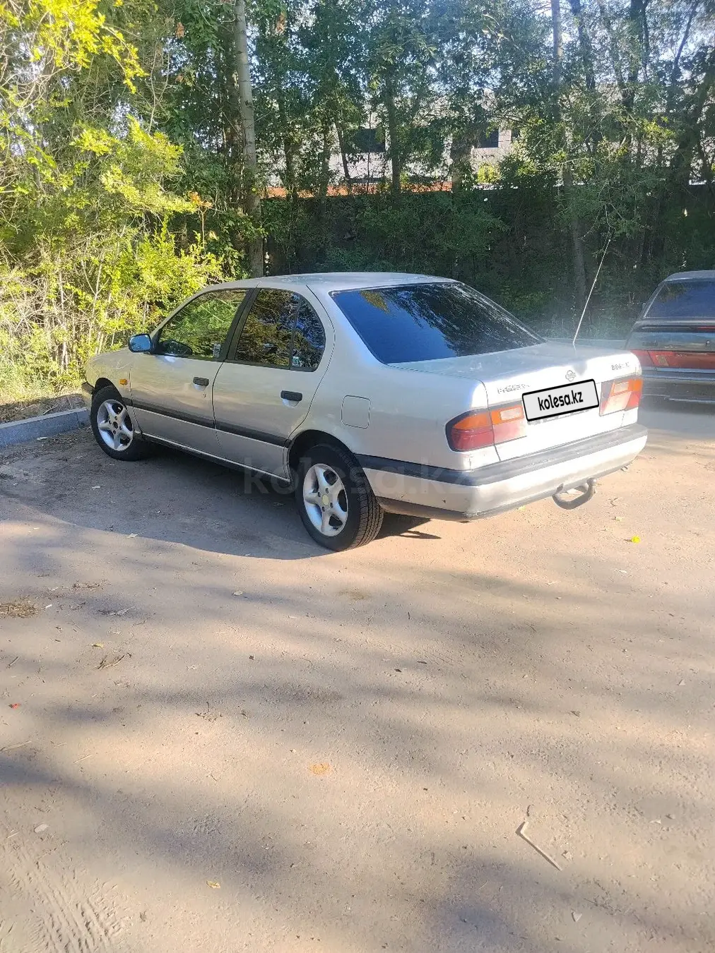 Nissan Primera, 1990