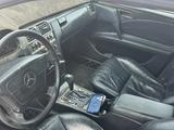 Mercedes-Benz E 280 1998 годаүшін2 500 000 тг. в Актау – фото 4