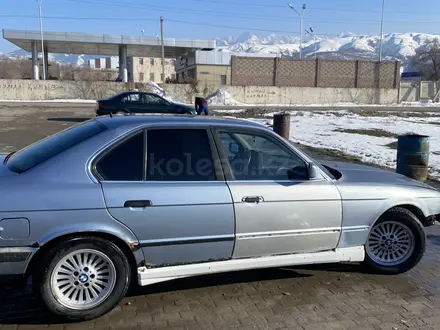 BMW 520 1991 года за 750 000 тг. в Алматы – фото 2