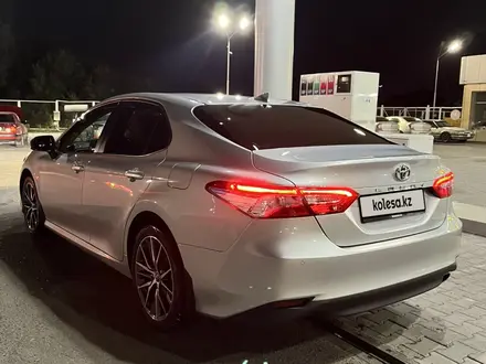 Toyota Camry 2019 года за 12 700 000 тг. в Алматы – фото 4