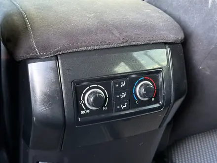Toyota Land Cruiser Prado 2015 года за 16 400 000 тг. в Актобе – фото 11