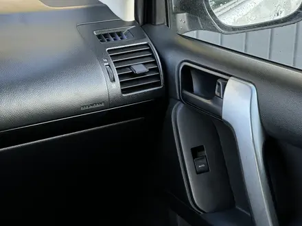 Toyota Land Cruiser Prado 2015 года за 16 400 000 тг. в Актобе – фото 7