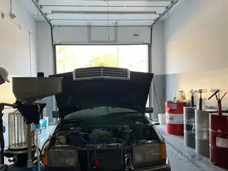 Mercedes-Benz E-Class, 1993