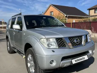 Nissan Pathfinder, 2005