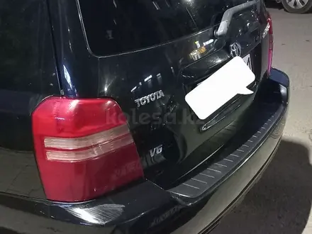 Toyota Highlander 2003 года за 5 800 000 тг. в Астана – фото 2