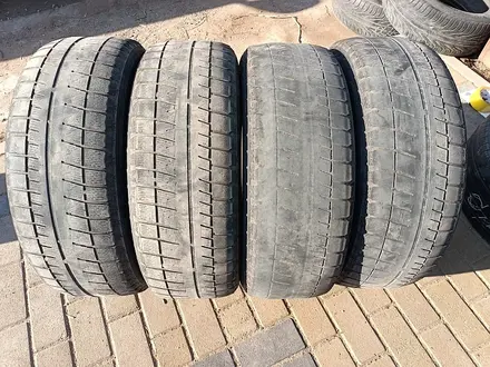 Шины 215/60 R16 — "Bridgestone Blizzak Revo GZ" (Япония), летние. за 35 000 тг. в Астана