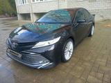 Toyota Camry 2019 года за 12 000 000 тг. в Актобе