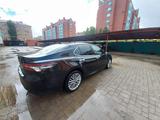 Toyota Camry 2019 года за 12 000 000 тг. в Актобе – фото 5