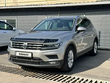 Volkswagen Tiguan 2017 года за 12 400 000 тг. в Алматы