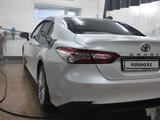 Toyota Camry 2019 года за 16 200 000 тг. в Астана – фото 3