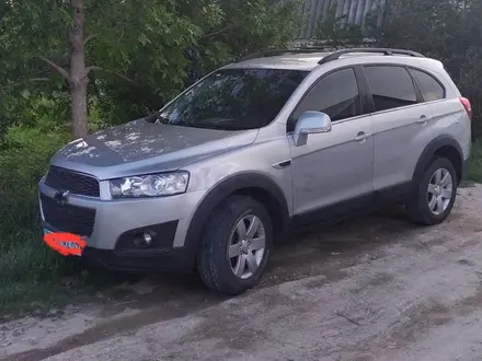 Chevrolet Captiva 2013 года за 7 300 000 тг. в Уральск – фото 4