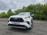Toyota Highlander 2024 года за 26 900 000 тг. в Караганда