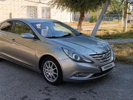 Hyundai Sonata 2010 года за 4 900 000 тг. в Тараз – фото 2