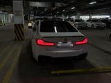 BMW 5 серия 2021 года за 26 000 000 тг. в Шымкент – фото 2