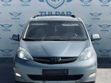 Toyota Sienna 2006 годаfor8 400 000 тг. в Актау